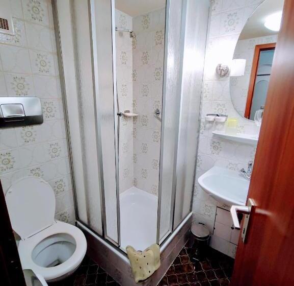 Suite, Room In Guest Room Pension Forelle Doppelzimmer