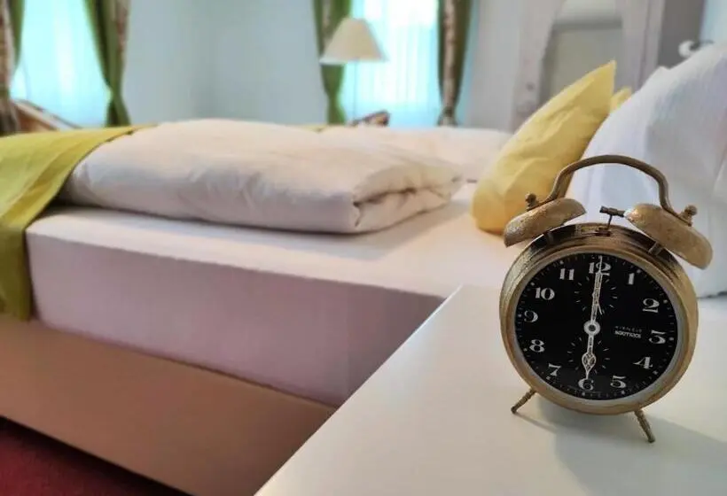 スタンダードルーム, Room In Guest Room   Pension Forelle   Doppelzimmer