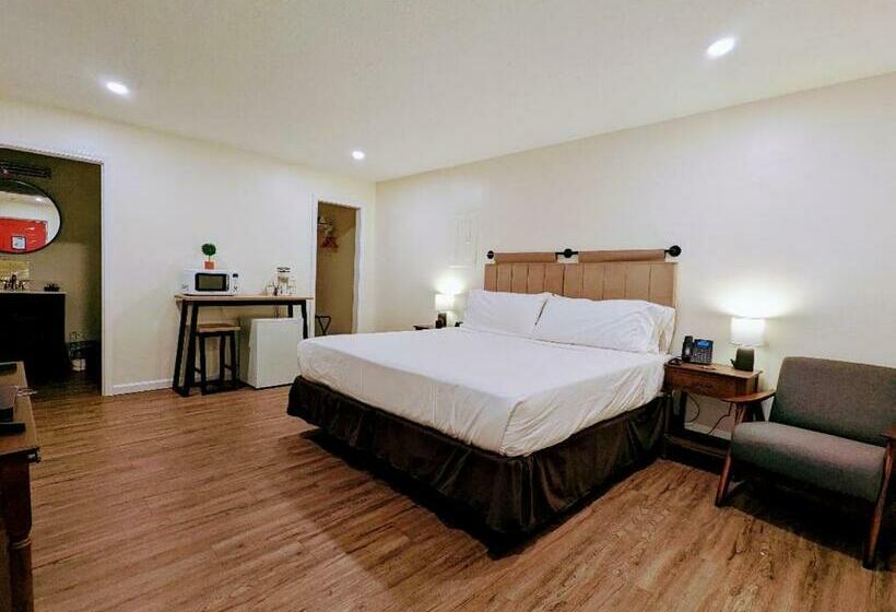 غرفة قياسية سرير كينج, The Honey Bee Motel