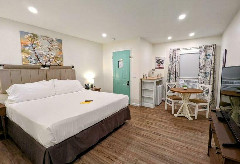 带大床的豪华间, The Honey Bee Motel