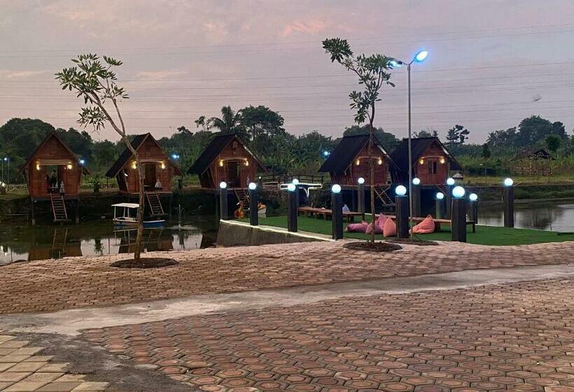 Семейный Номер, Resort & Resto Talaga Sundayana