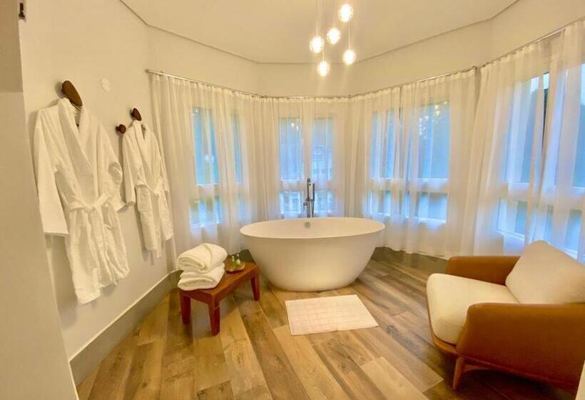 스위트, Carballo Hotel & Spa