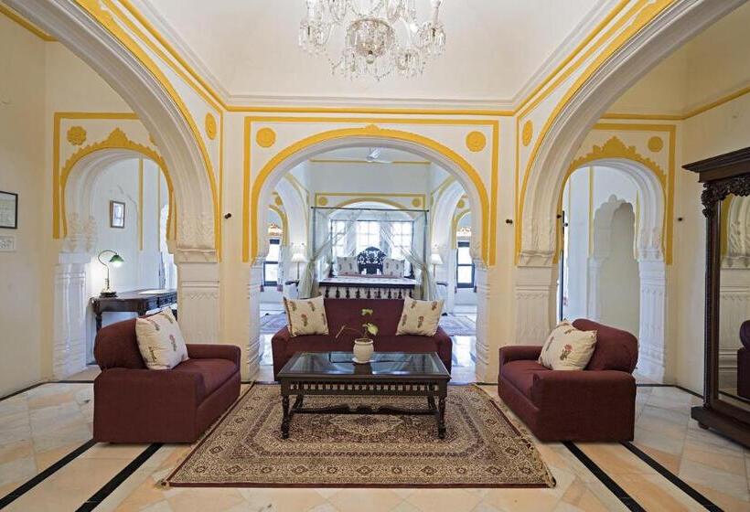 디럭스 룸, Alsisar Mahal  Heritage