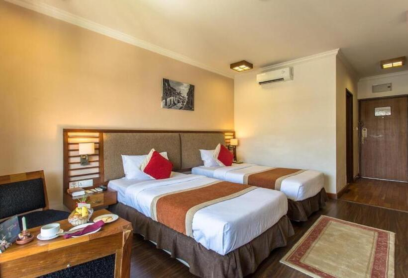 اتاق لوکس, Atithi Resort & Spa