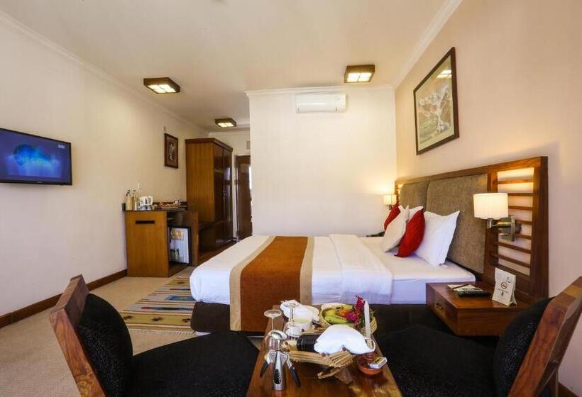 اتاق لوکس, Atithi Resort & Spa