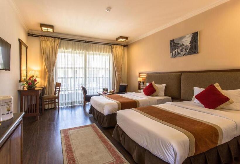 اتاق لوکس, Atithi Resort & Spa