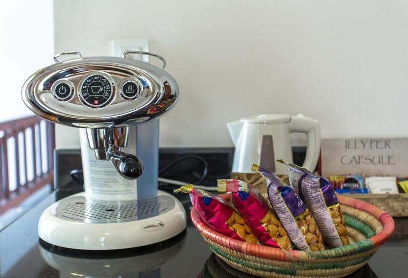 سوییت, Atithi Resort & Spa