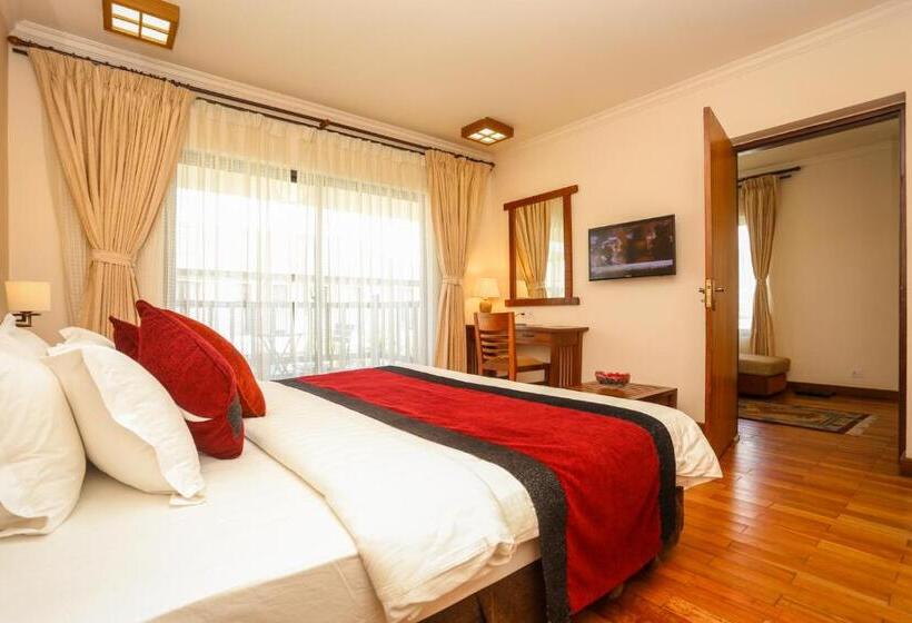 سوییت, Atithi Resort & Spa