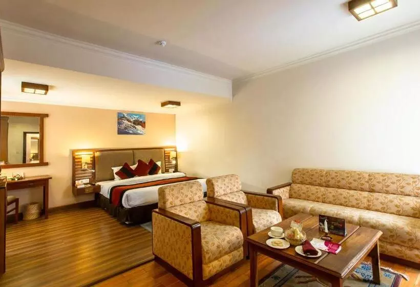 اتاق لوکس, Atithi Resort & Spa