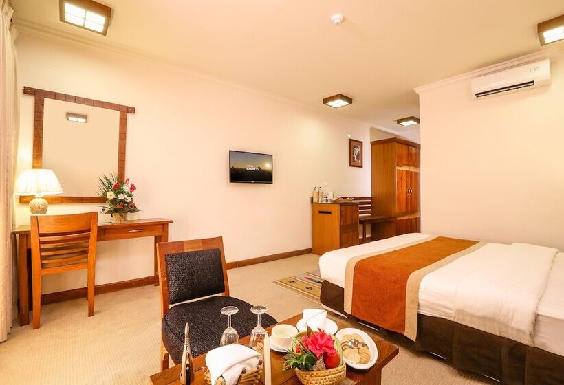 اتاق لوکس, Atithi Resort & Spa