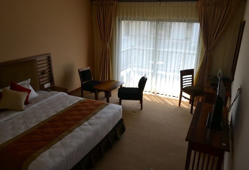 سوییت, Atithi Resort & Spa