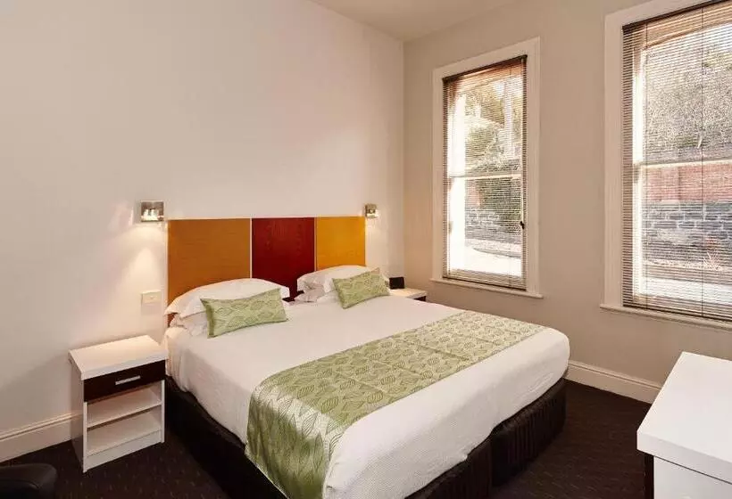 Sviitti, Auldington