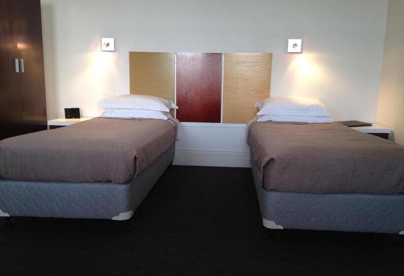 豪华房间, Auldington