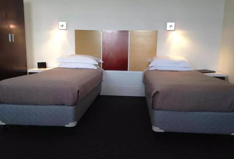 Deluxe-huone, Auldington