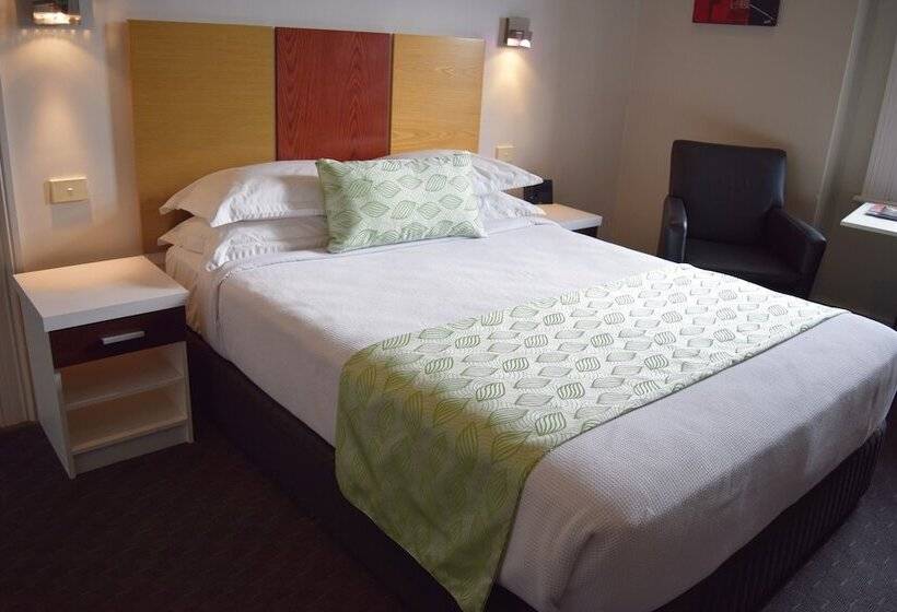 豪华房间, Auldington