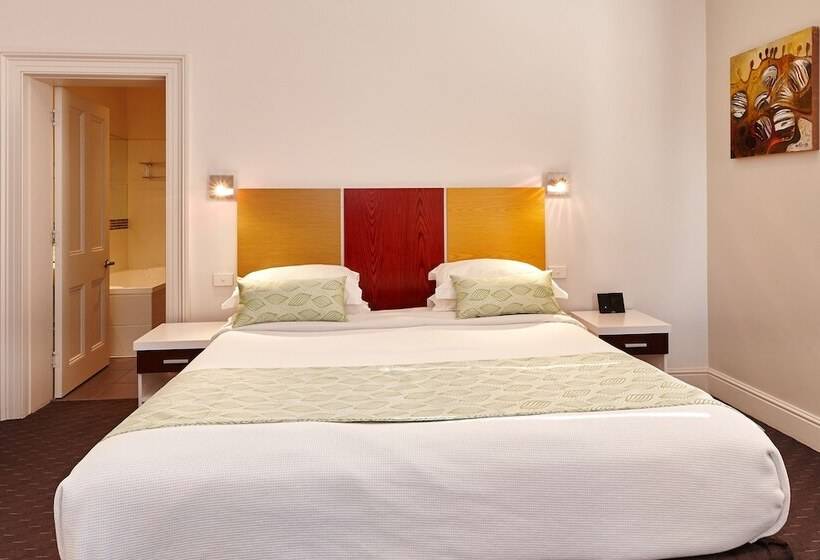 适合残疾人使用的标准间, Auldington