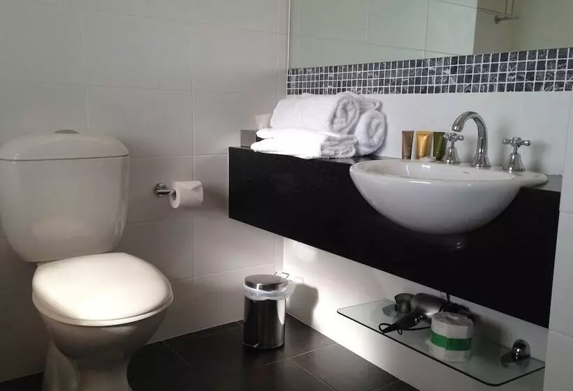 Standard-huone, Auldington