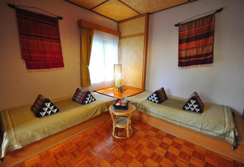 带大床的复式套间, Coral Hotel Bangsaphan