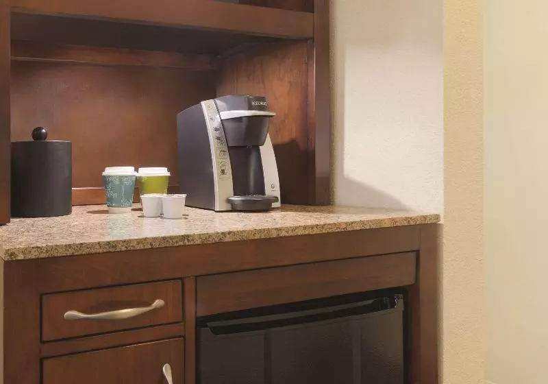 キングサイズベッドのエクゼクティブルーム, Hilton Garden Inn Falls Church