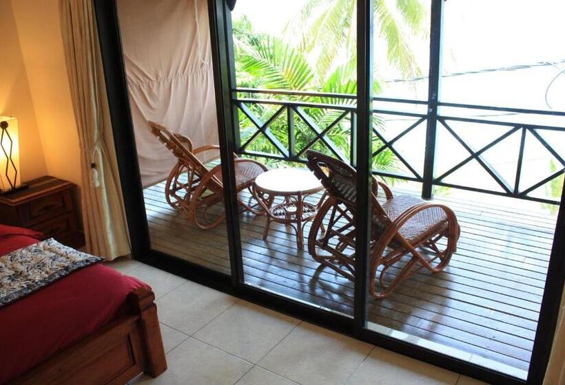 חדר דלוקס נוף לים, Minang Cove Resort