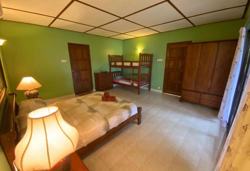 オーシャンビューの１ベッドルームビラ, Minang Cove Resort