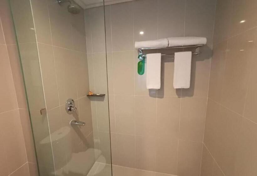 带大床的行政房间, The Royale Krakatau