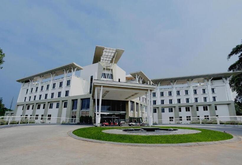 اتاق اجرایی با تخت بزرگ, The Royale Krakatau