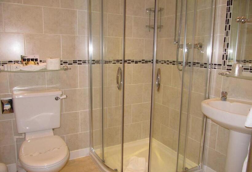 חדר סטנדרט, The Shirley