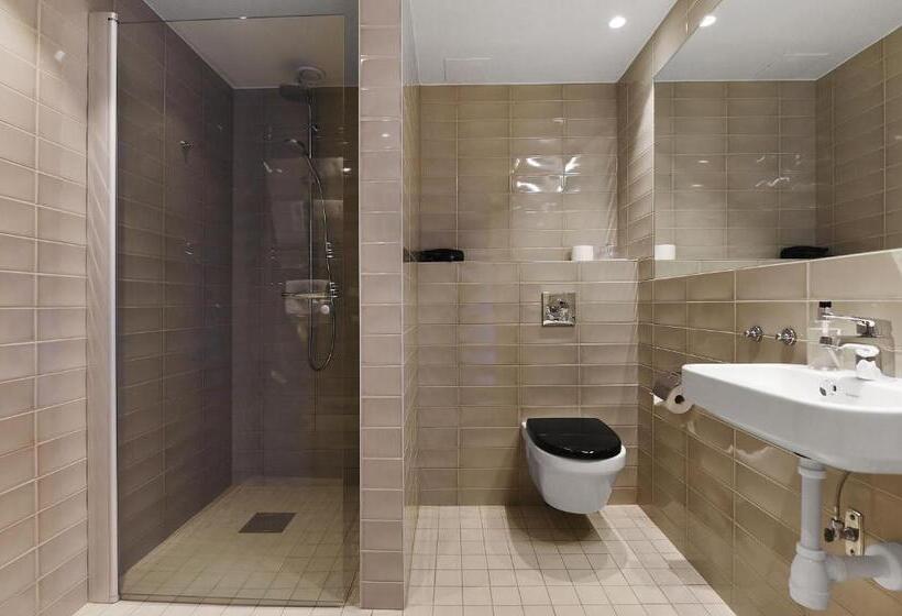 חדר סופריור לשלושה, Ersta Hotell & Konferens