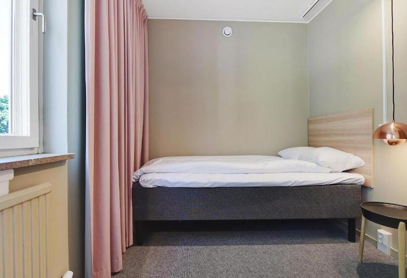 חדר סופריור לשלושה, Ersta Hotell & Konferens