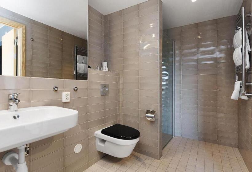 חדר סופריור לארבעה, Ersta Hotell & Konferens