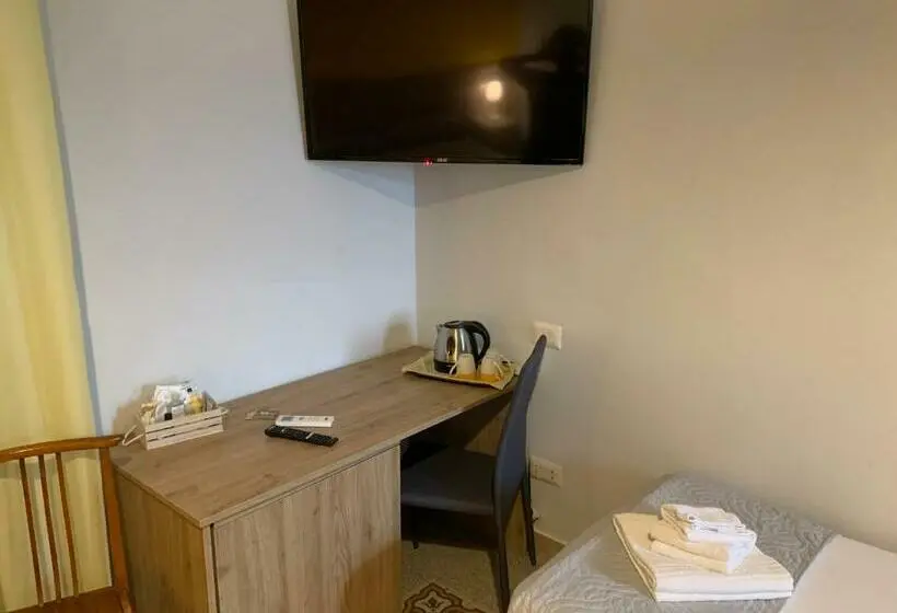 اتاق راحتی سه تخته, Erythrà Bed And Breakfast