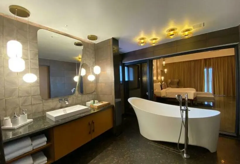 Villa 3 Makuuhuonetta, Gamyam Beach Resort