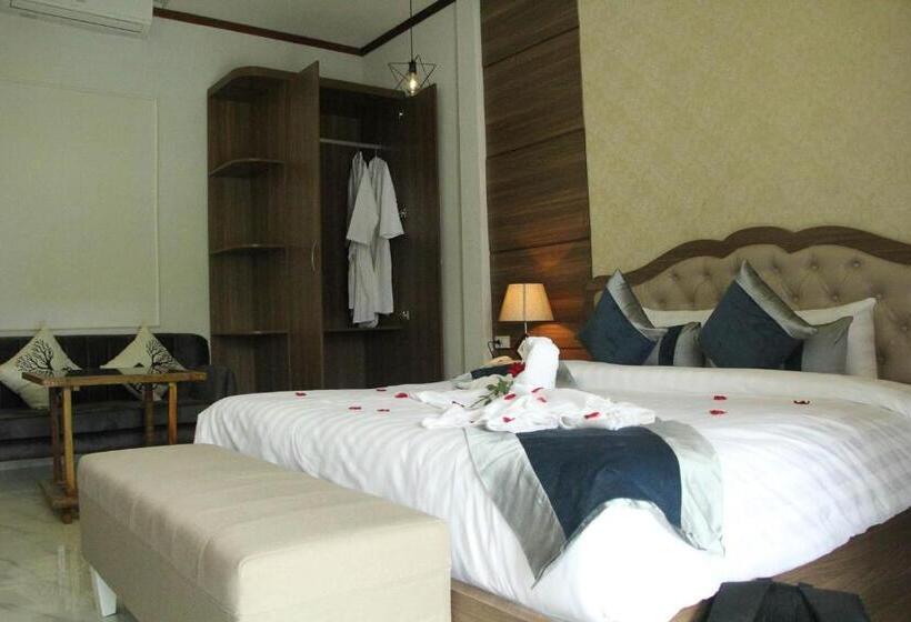 발코니 디럭스 룸, Confetti Garden Resort