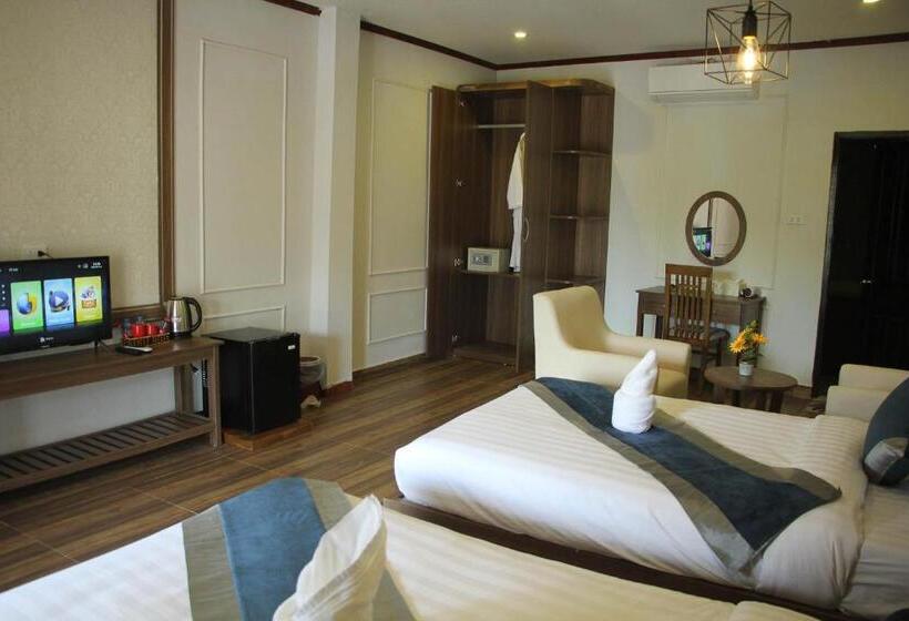 디럭스 룸, Confetti Garden Resort