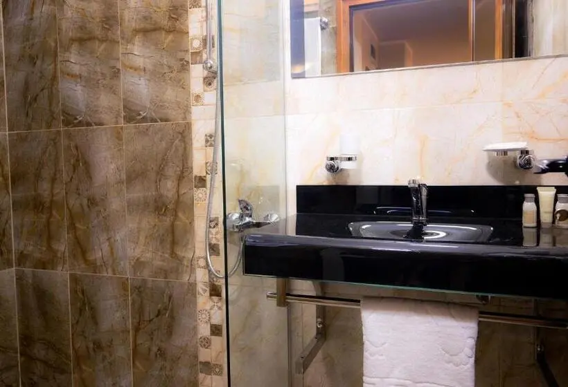 Habitación Superior, Leda