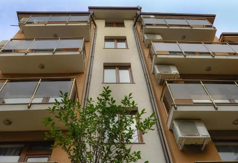 Habitación Estándar con Balcón, Leda