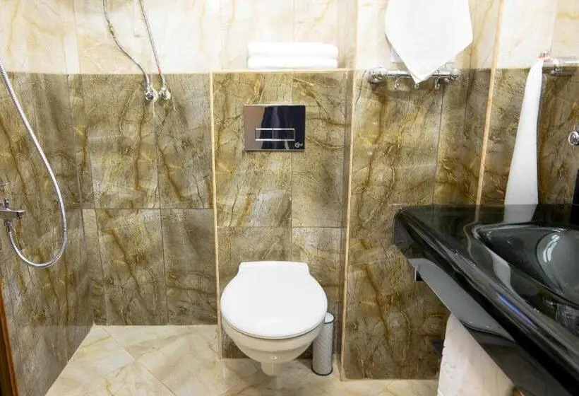 Habitación Estándar, Leda