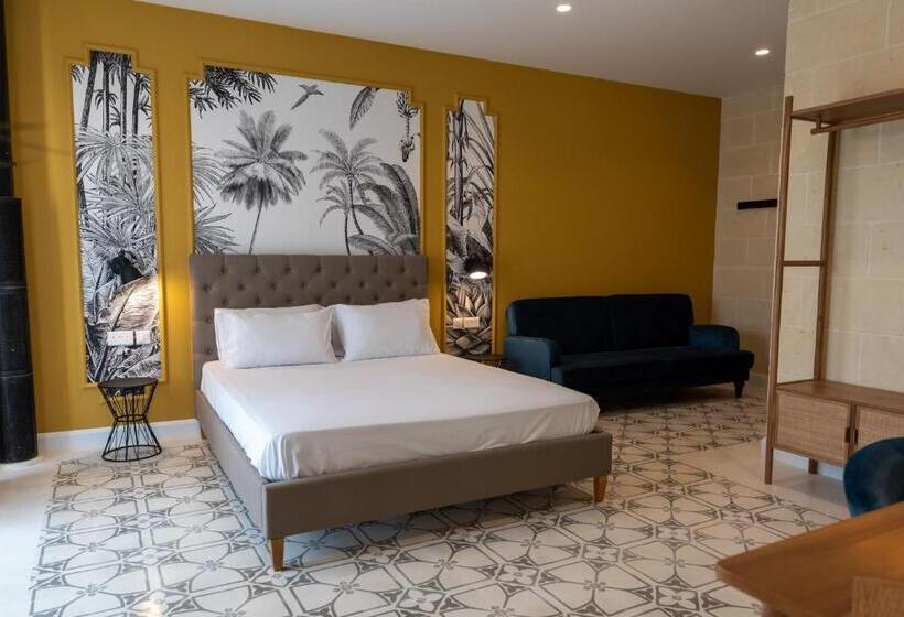 Suite with Terrace, The Carob Tree