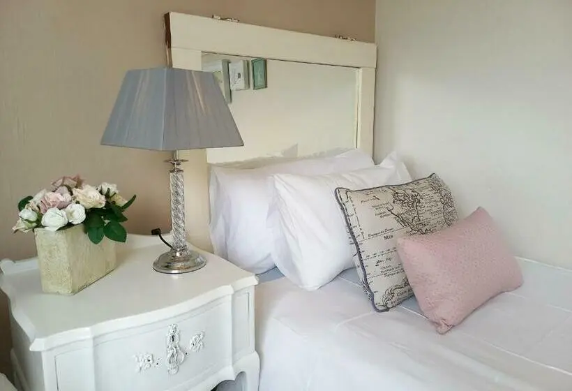 ファミリールーム, Sea Rose Family Suite   Villa Roc Guesthouse, Salt Rock Ballito, Solar Power