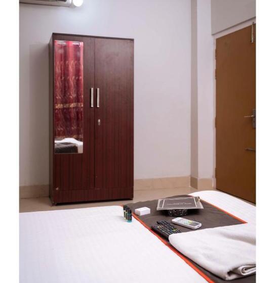 Chambre Standard, Gs Residency