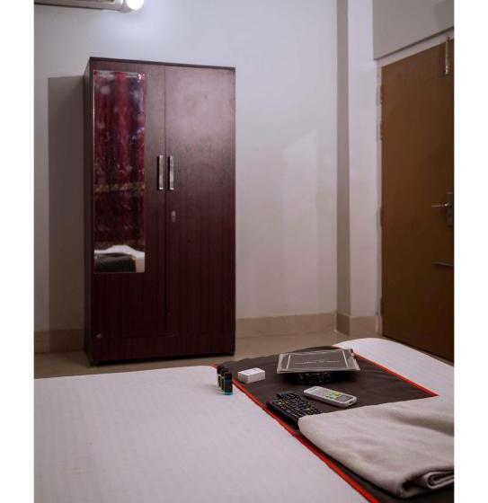 Chambre Standard, Gs Residency