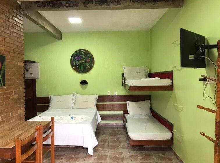 اتاق استاندارد چهار تخته, Miramar Sintpq