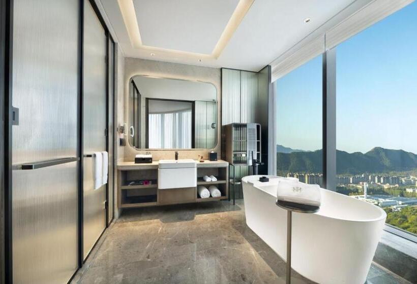 豪华套房, The Barony Jinan East