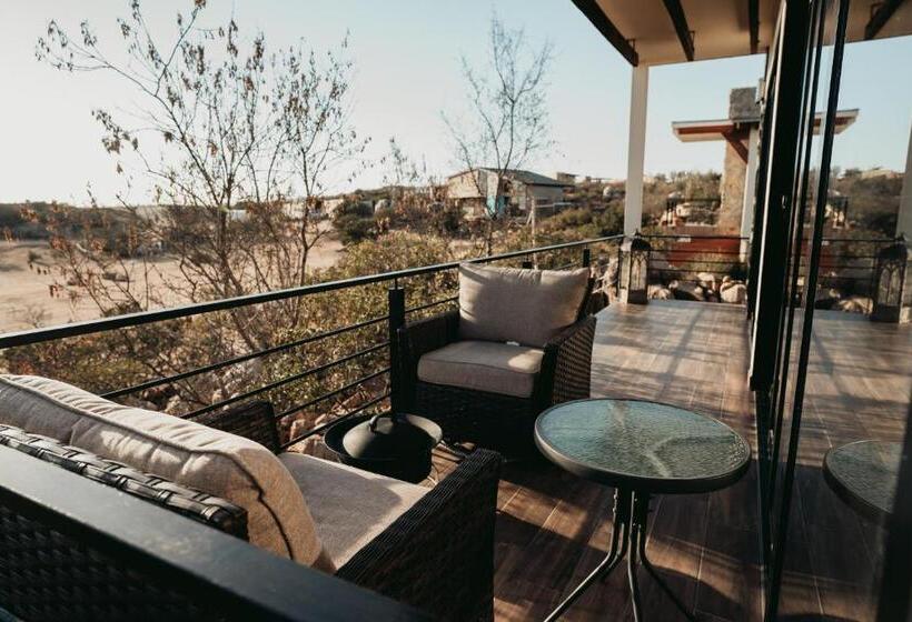 جناح جونيور مزوَّد بشرفة, Oasis 444