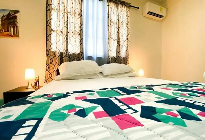 اتاق لوکس, Mansion Bahia Manga