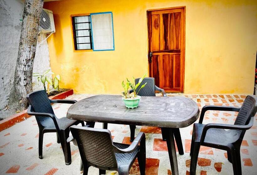 חדר בסיסי, Mansion Bahia Manga