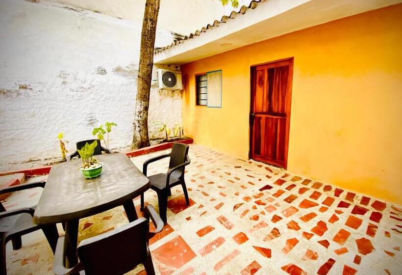 חדר בסיסי, Mansion Bahia Manga