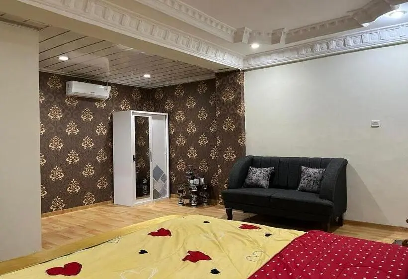 デラックススイート, Capital O 94156 Hotel Gemudi Gold Islami