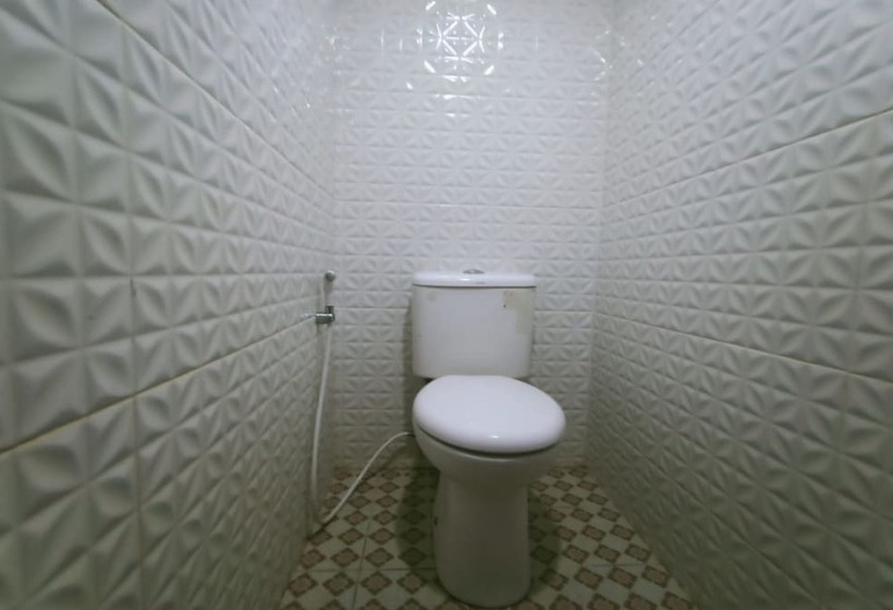 디럭스 룸, Capital O 94156 Hotel Gemudi Gold Islami